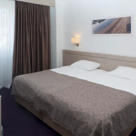 أدريا 4* دوبروفينك